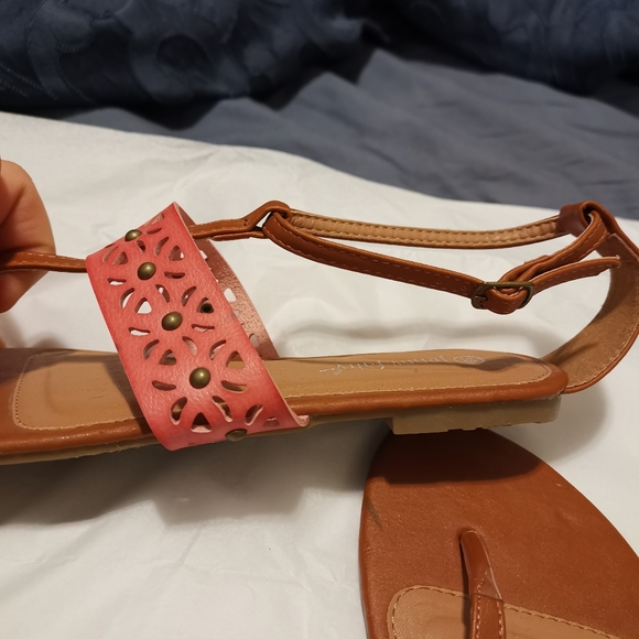 🆕 Jenny Fairy T-Strap Sandal Cutout Ankle Strap - Picture 2 of 4